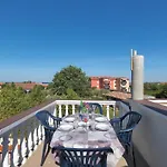 Two-bedroom In דירה פרוי