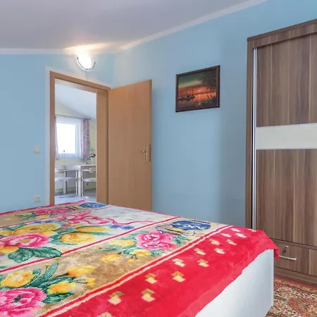 Two-bedroom In Appartamento Peroj
