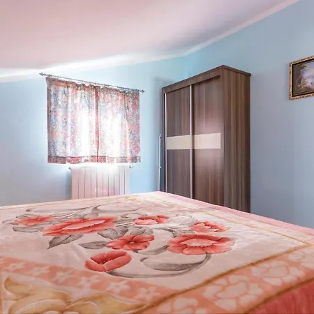 Two-bedroom In Apartmán